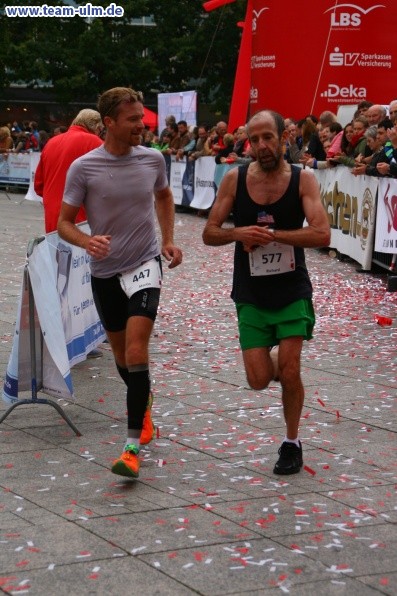 Einsteinmarathon - Zieleinlauf Marathon @ Muensterplatz - Bild 10