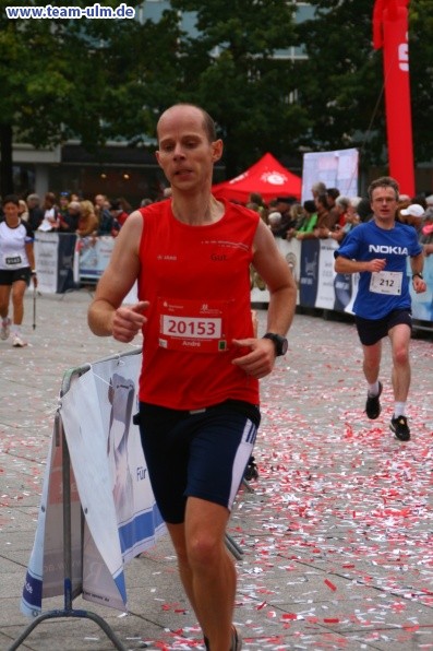 Einsteinmarathon - Zieleinlauf Marathon @ Muensterplatz - Bild 46
