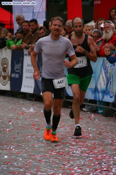 Einsteinmarathon - Zieleinlauf Marathon @ Muensterplatz - Bild 8