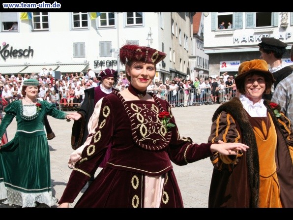 Festumzug - T&auml;nze und Gesang @ Biberach - Bild 19