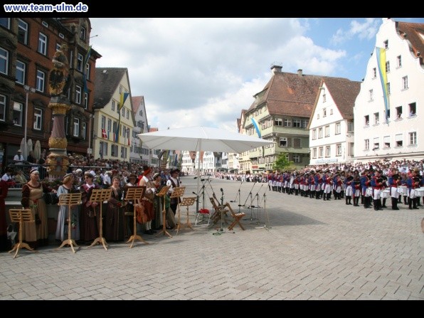 Festumzug - T&auml;nze und Gesang @ Biberach - Bild 42