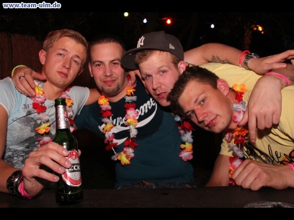 Trash Pop - Bikini Girls & Beach Boys @ Mahatma - Bild 32