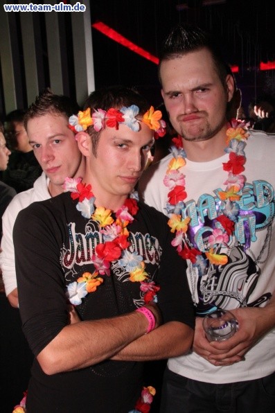 Trash Pop - Bikini Girls & Beach Boys @ Mahatma - Bild 4