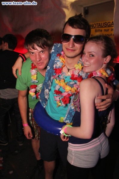 Trash Pop - Bikini Girls & Beach Boys @ Mahatma - Bild 46