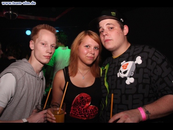 Trash Pop - Bikini Girls & Beach Boys @ Mahatma - Bild 9