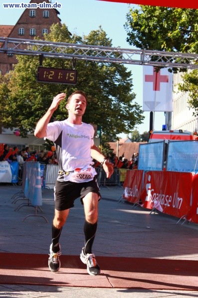 Zieleinlauf - Halbmarathon, Marathon @ Muensterplatz - Bild 105