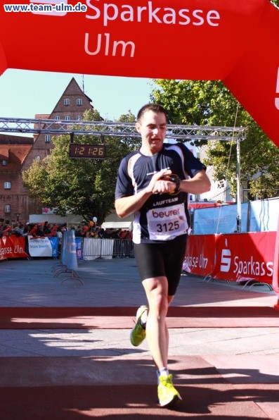Zieleinlauf - Halbmarathon, Marathon @ Muensterplatz - Bild 106
