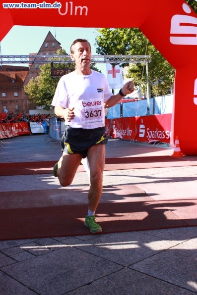 Zieleinlauf - Halbmarathon, Marathon @ Muensterplatz - Bild 109