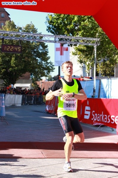 Zieleinlauf - Halbmarathon, Marathon @ Muensterplatz - Bild 110