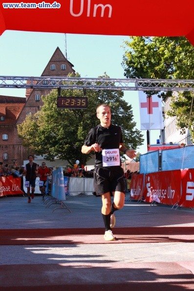 Zieleinlauf - Halbmarathon, Marathon @ Muensterplatz - Bild 113