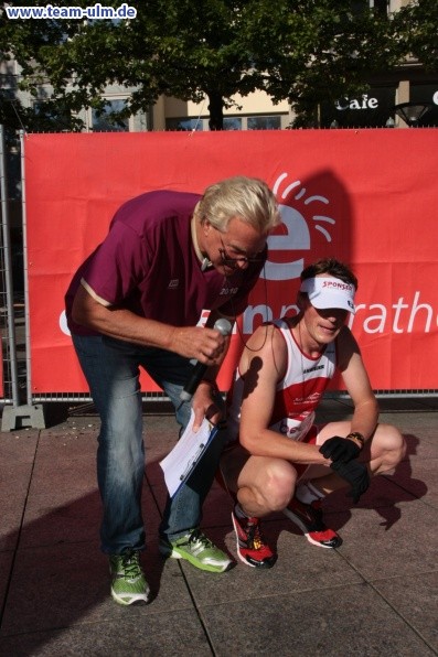 Zieleinlauf - Halbmarathon, Marathon @ Muensterplatz - Bild 12