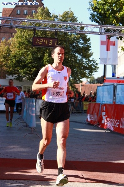 Zieleinlauf - Halbmarathon, Marathon @ Muensterplatz - Bild 120