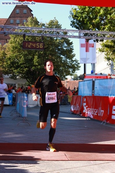 Zieleinlauf - Halbmarathon, Marathon @ Muensterplatz - Bild 122