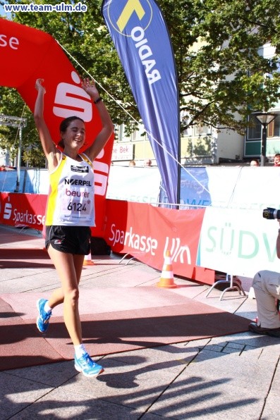 Zieleinlauf - Halbmarathon, Marathon @ Muensterplatz - Bild 127