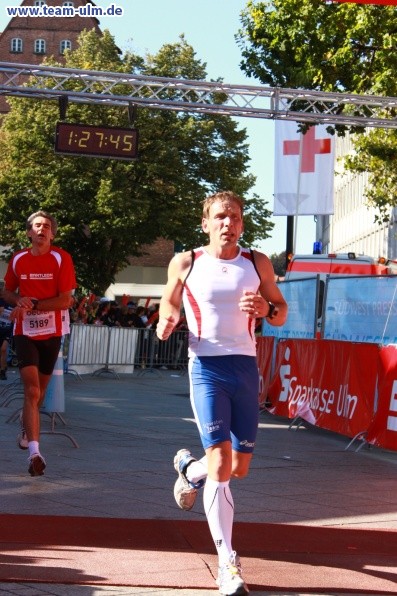 Zieleinlauf - Halbmarathon, Marathon @ Muensterplatz - Bild 131
