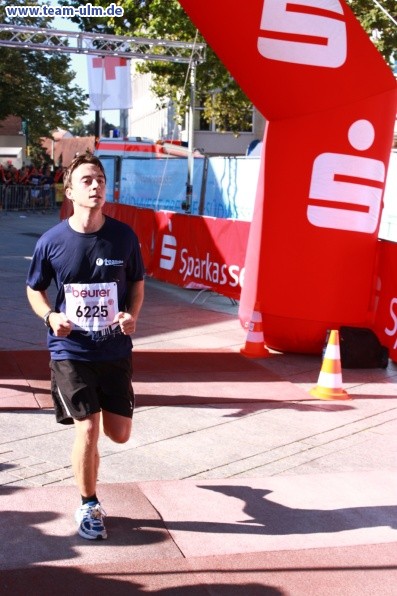Zieleinlauf - Halbmarathon, Marathon @ Muensterplatz - Bild 133