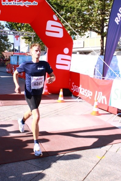 Zieleinlauf - Halbmarathon, Marathon @ Muensterplatz - Bild 139