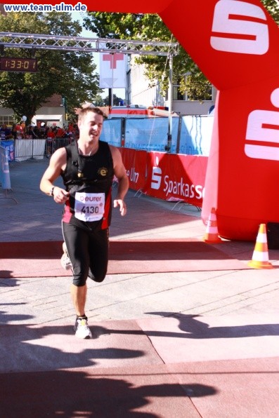 Zieleinlauf - Halbmarathon, Marathon @ Muensterplatz - Bild 140