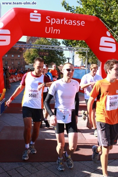 Zieleinlauf - Halbmarathon, Marathon @ Muensterplatz - Bild 152