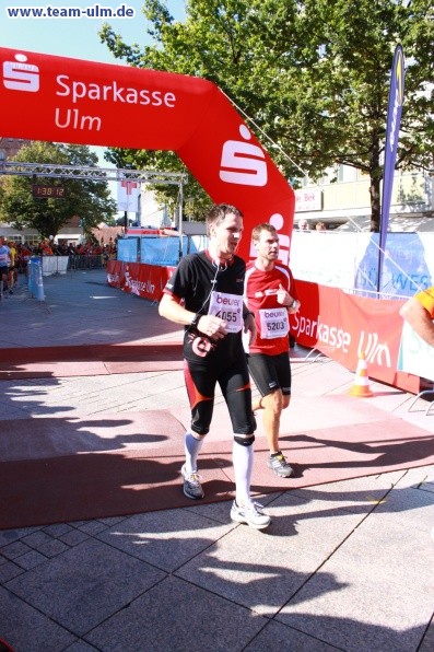 Zieleinlauf - Halbmarathon, Marathon @ Muensterplatz - Bild 153