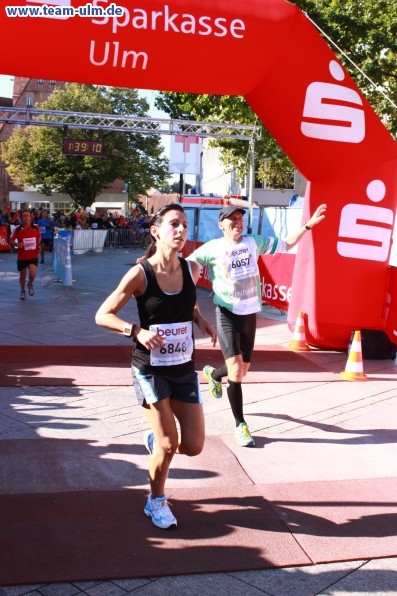 Zieleinlauf - Halbmarathon, Marathon @ Muensterplatz - Bild 158