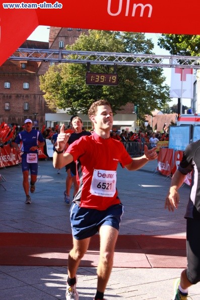 Zieleinlauf - Halbmarathon, Marathon @ Muensterplatz - Bild 160