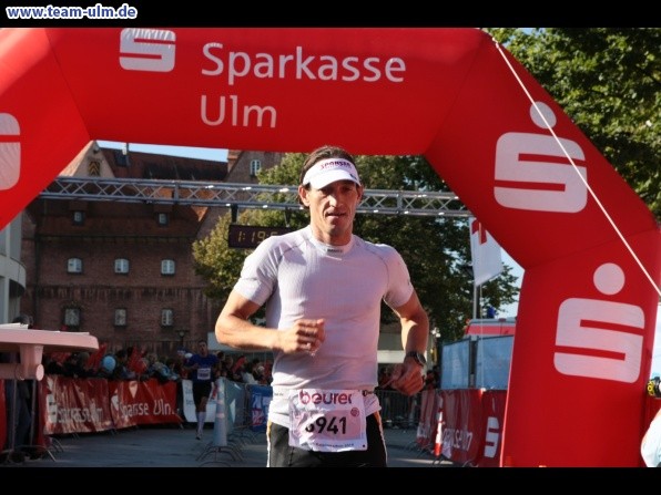 Zieleinlauf - Halbmarathon, Marathon @ Muensterplatz - Bild 17