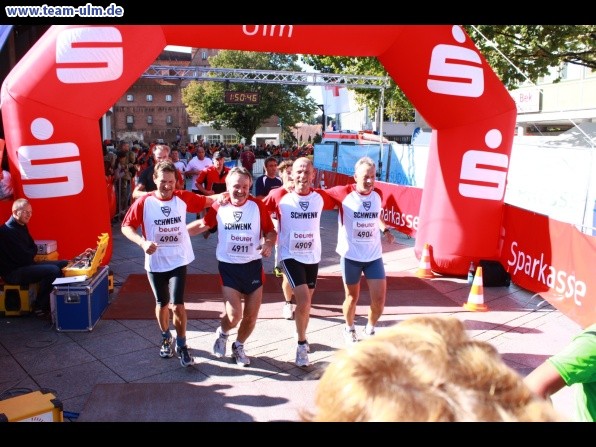 Zieleinlauf - Halbmarathon, Marathon @ Muensterplatz - Bild 172