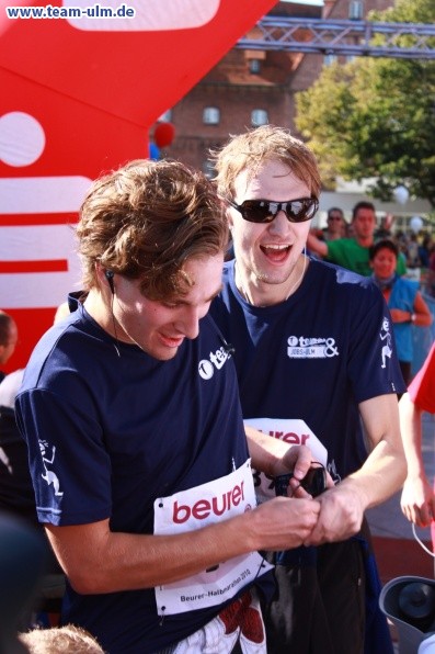 Zieleinlauf - Halbmarathon, Marathon @ Muensterplatz - Bild 183
