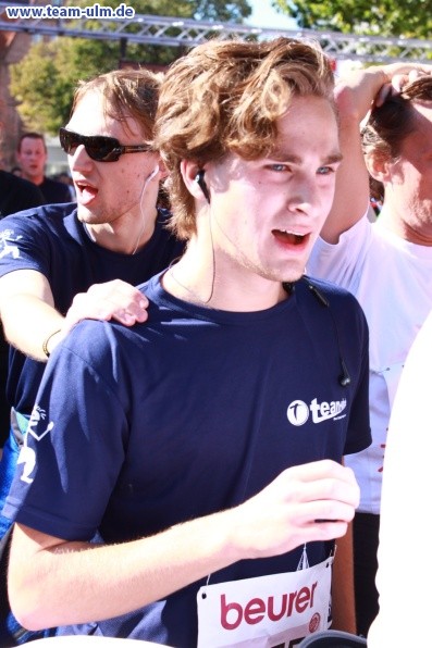 Zieleinlauf - Halbmarathon, Marathon @ Muensterplatz - Bild 184