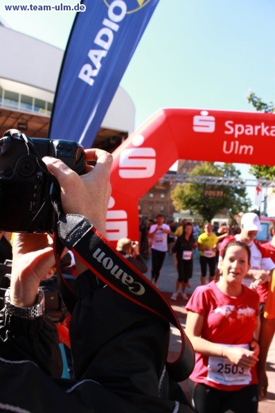 Zieleinlauf - Halbmarathon, Marathon @ Muensterplatz - Bild 185