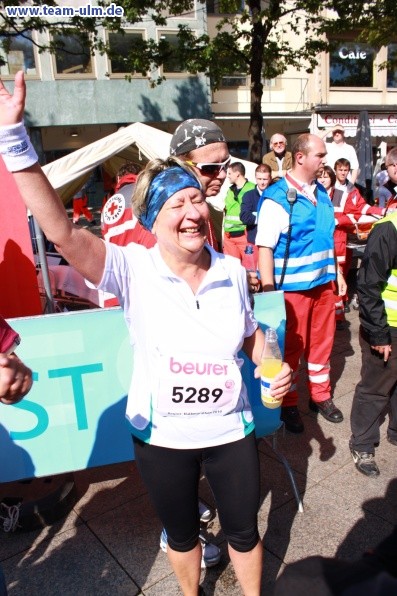 Zieleinlauf - Halbmarathon, Marathon @ Muensterplatz - Bild 192