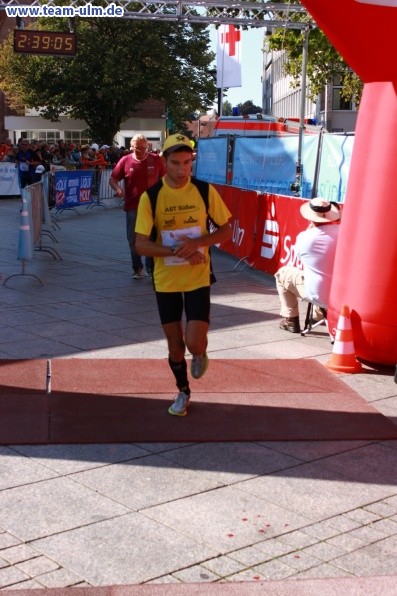 Zieleinlauf - Halbmarathon, Marathon @ Muensterplatz - Bild 196