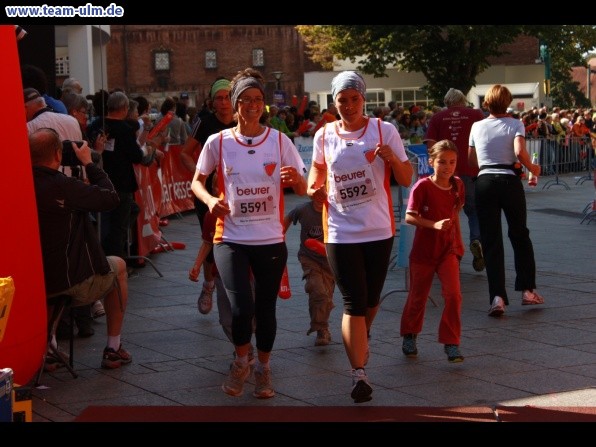 Zieleinlauf - Halbmarathon, Marathon @ Muensterplatz - Bild 200