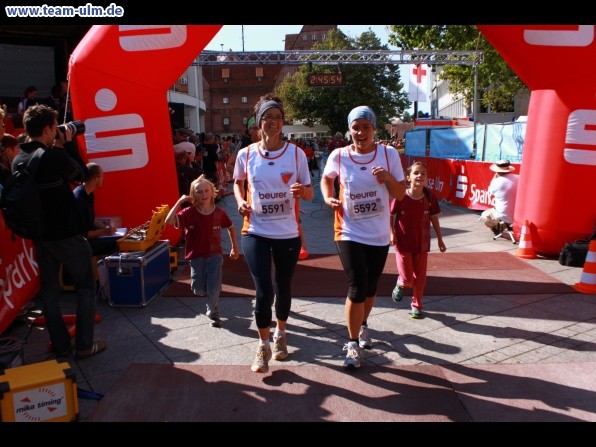 Zieleinlauf - Halbmarathon, Marathon @ Muensterplatz - Bild 202