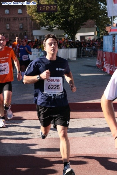 Zieleinlauf - Halbmarathon, Marathon @ Muensterplatz - Bild 28