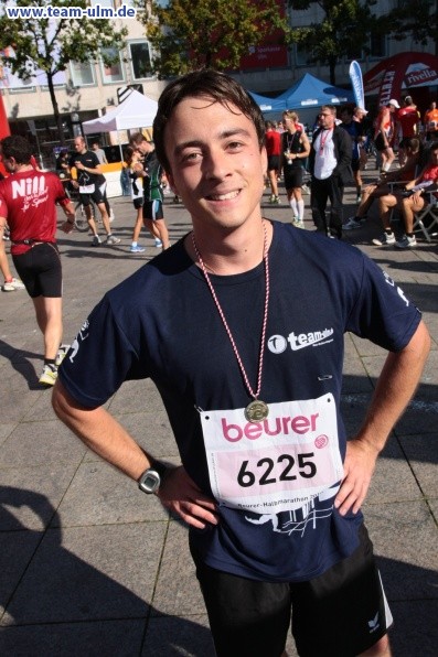 Zieleinlauf - Halbmarathon, Marathon @ Muensterplatz - Bild 29