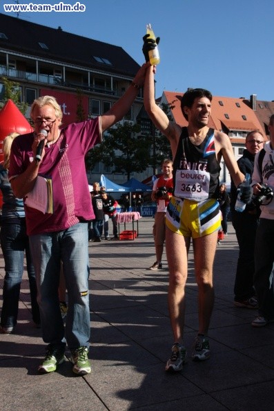 Zieleinlauf - Halbmarathon, Marathon @ Muensterplatz - Bild 4