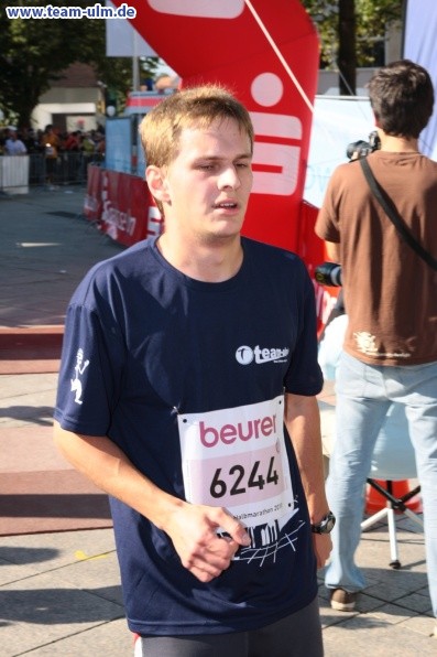 Zieleinlauf - Halbmarathon, Marathon @ Muensterplatz - Bild 40