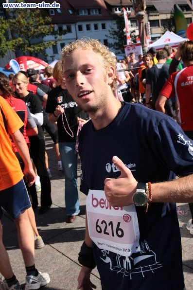 Zieleinlauf - Halbmarathon, Marathon @ Muensterplatz - Bild 51