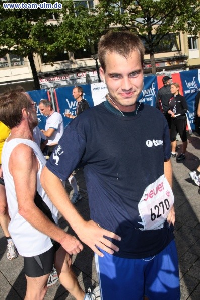 Zieleinlauf - Halbmarathon, Marathon @ Muensterplatz - Bild 54