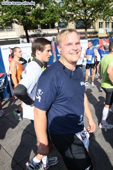 Zieleinlauf - Halbmarathon, Marathon @ Muensterplatz - Bild 57