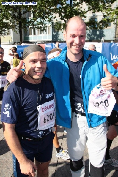 Zieleinlauf - Halbmarathon, Marathon @ Muensterplatz - Bild 62