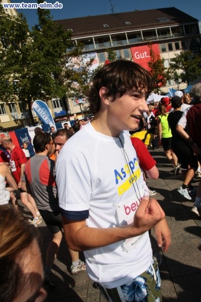 Zieleinlauf - Halbmarathon, Marathon @ Muensterplatz - Bild 66