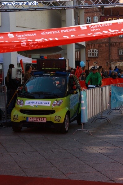 Zieleinlauf - Halbmarathon, Marathon @ Muensterplatz - Bild 70