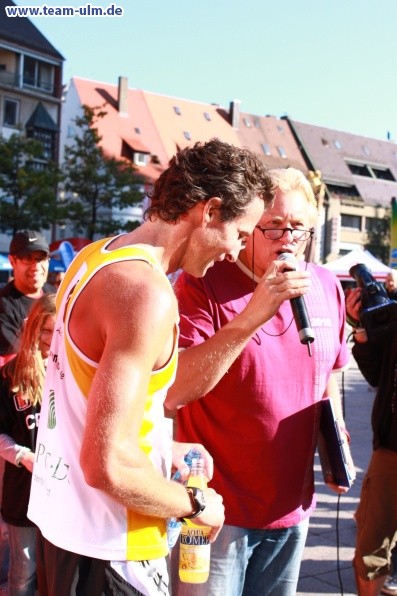 Zieleinlauf - Halbmarathon, Marathon @ Muensterplatz - Bild 75