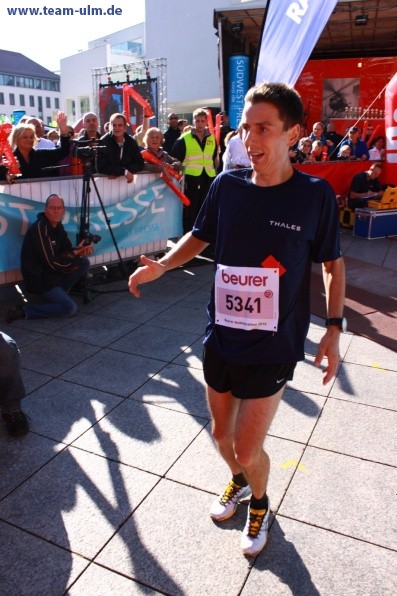 Zieleinlauf - Halbmarathon, Marathon @ Muensterplatz - Bild 76