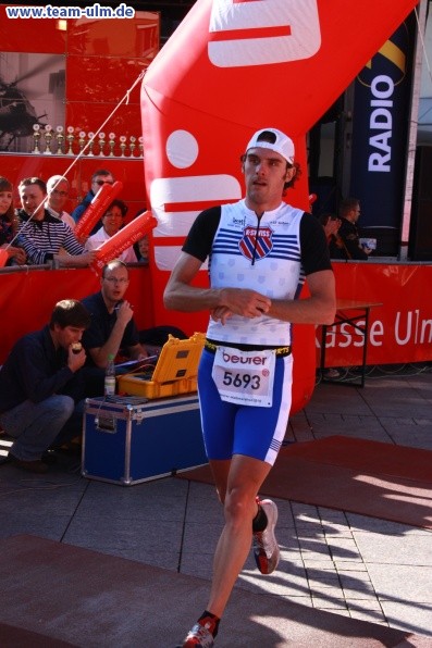 Zieleinlauf - Halbmarathon, Marathon @ Muensterplatz - Bild 79