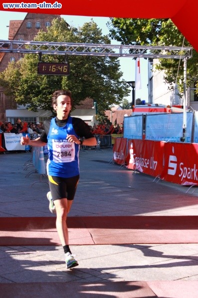 Zieleinlauf - Halbmarathon, Marathon @ Muensterplatz - Bild 80