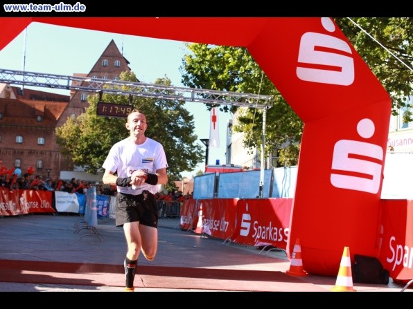 Zieleinlauf - Halbmarathon, Marathon @ Muensterplatz - Bild 84